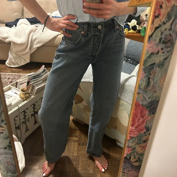 Levi’s Jeans - Picture 2 of 2